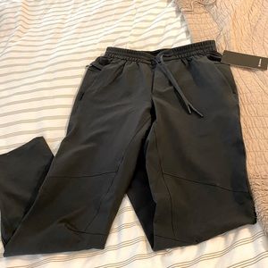 Lulu lic to train pant